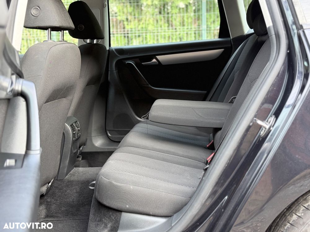 Volkswagen Passat Variant 2.0 TDI BlueMotion Technology Trendline - 11