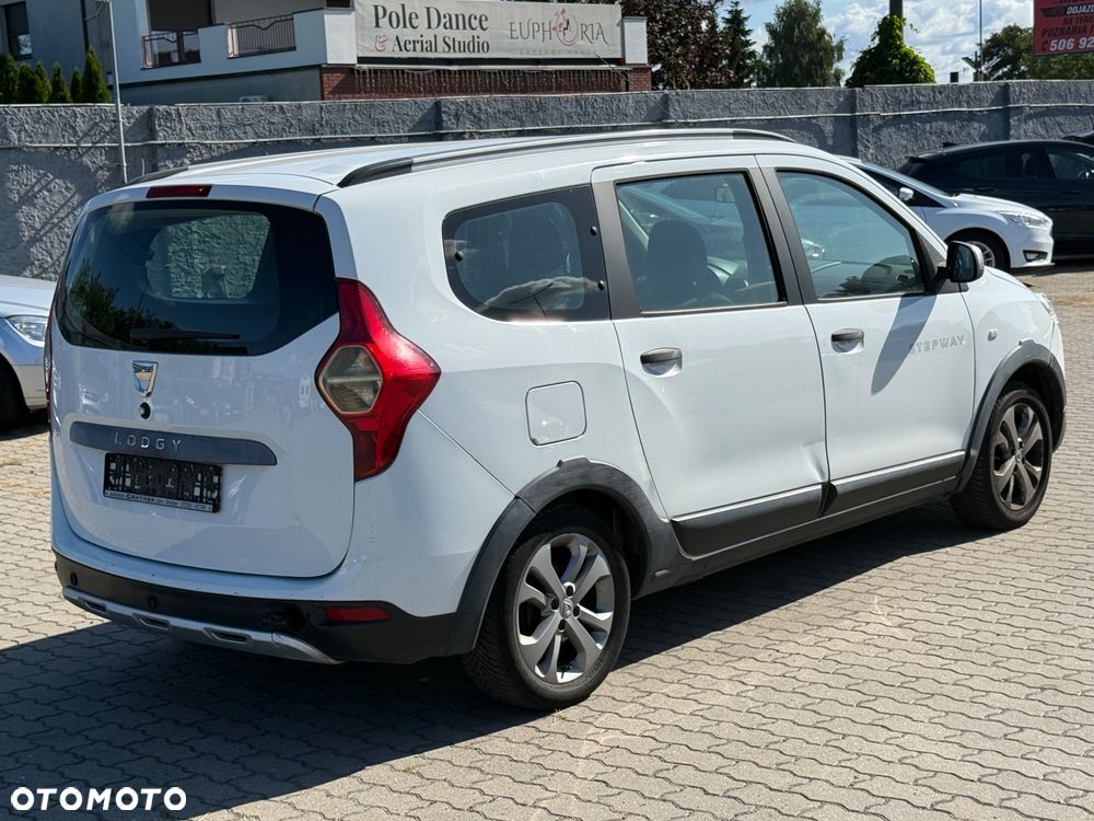 Dacia Lodgy TCe 115 Stepway - 3