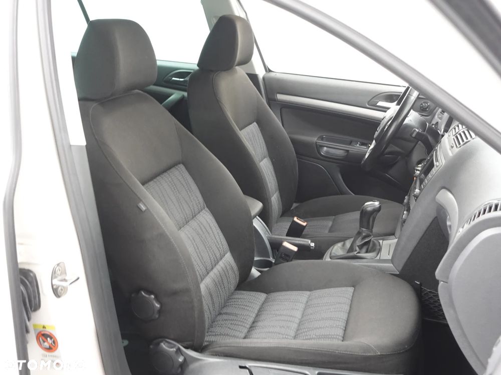 Skoda Octavia 1.6 TDI DPF Elegance - 26