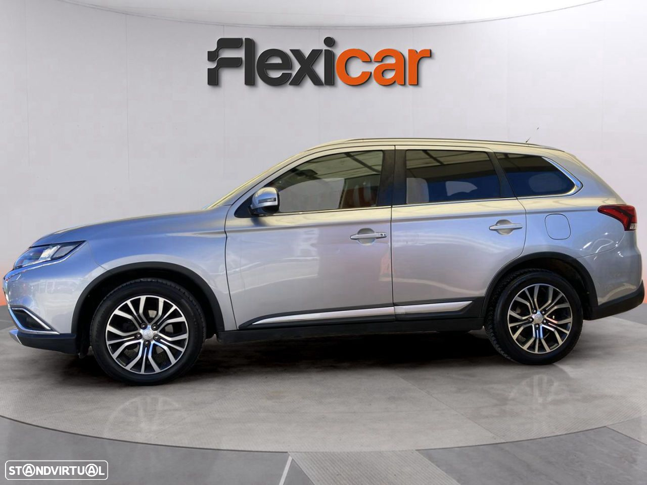 Mitsubishi Outlander 2.2 DI-D Instyle Navi AT 4WD - 5