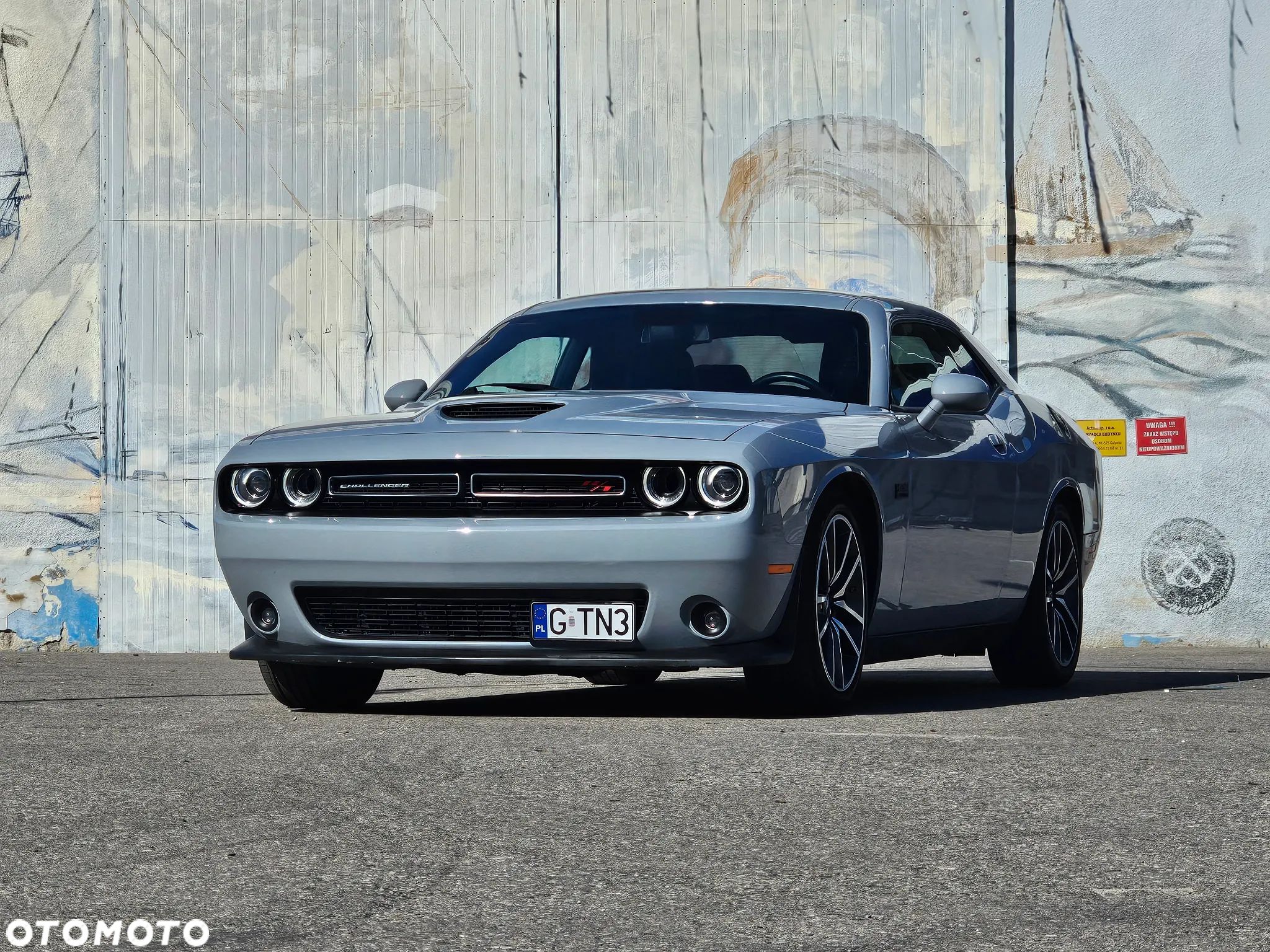 Dodge Challenger - 1