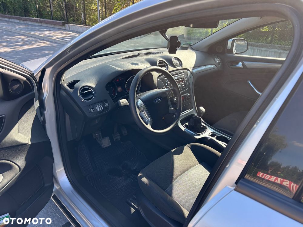 Ford Mondeo 1.6 Trend - 9