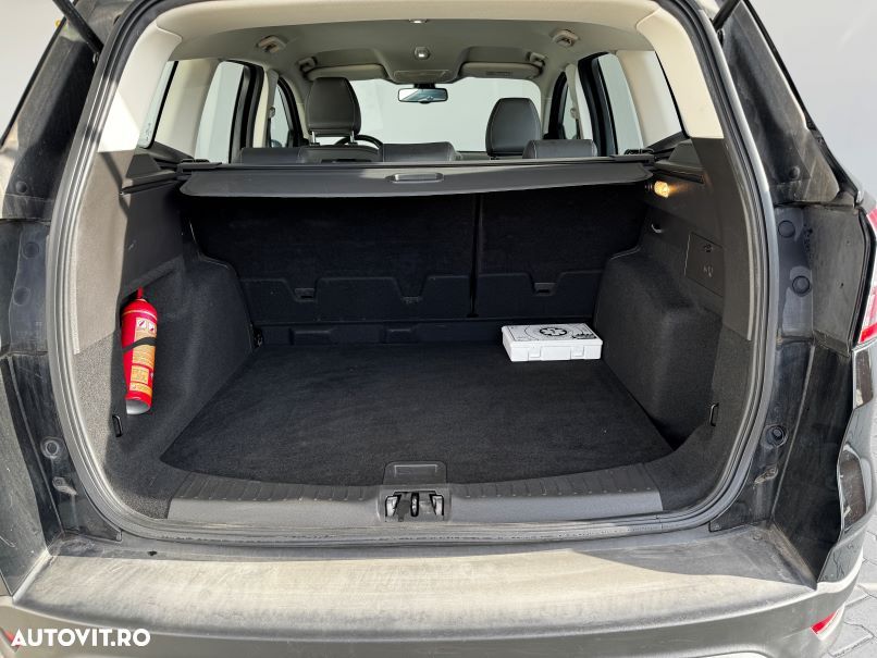 Ford Kuga 2.0 TDCi 4WD Powershift Titanium - 9