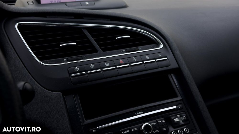 Peugeot 5008 HDI FAP 110 Family Plus - 16