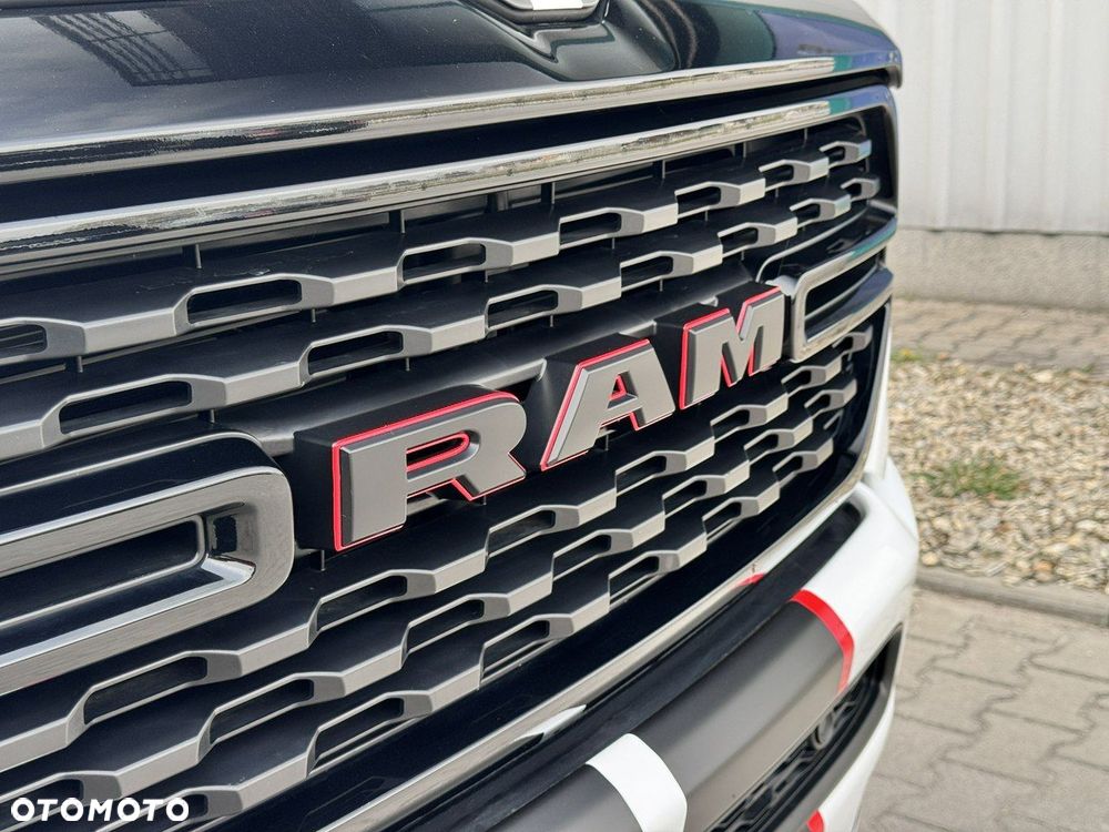 RAM 1500 - 9