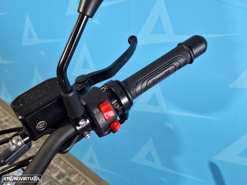 Benelli Leoncino 500 - 9