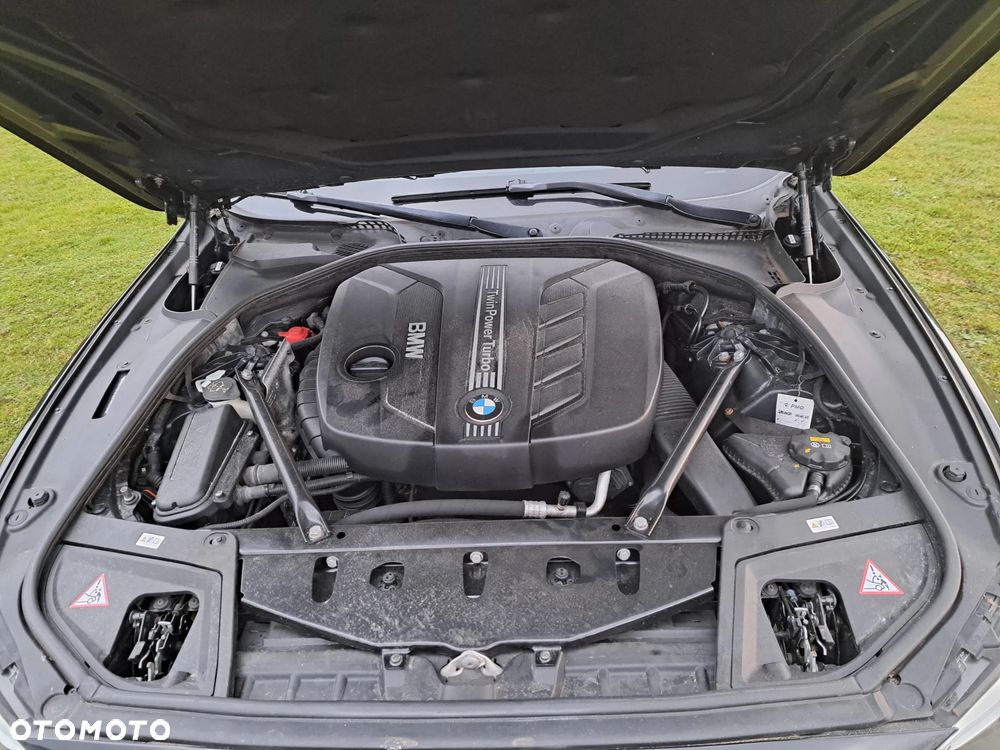 BMW Seria 5 520d xDrive - 5