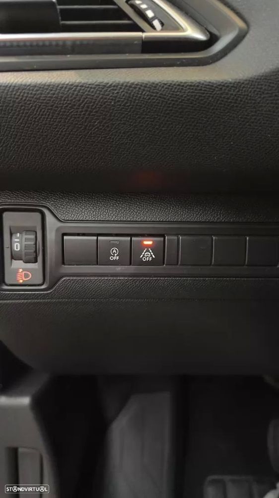 Peugeot 308 SW 1.5 BlueHDi Active Pack EAT8 - 18