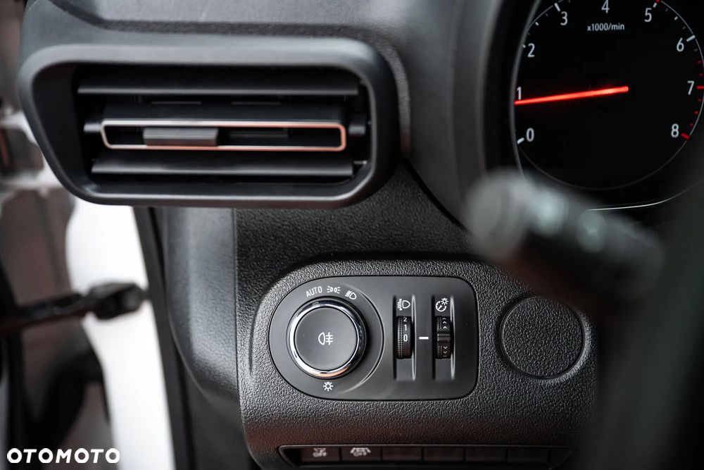 Opel Combo XL 2,3t (bryg.) - 12