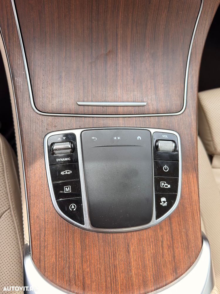 Mercedes-Benz GLC - 12