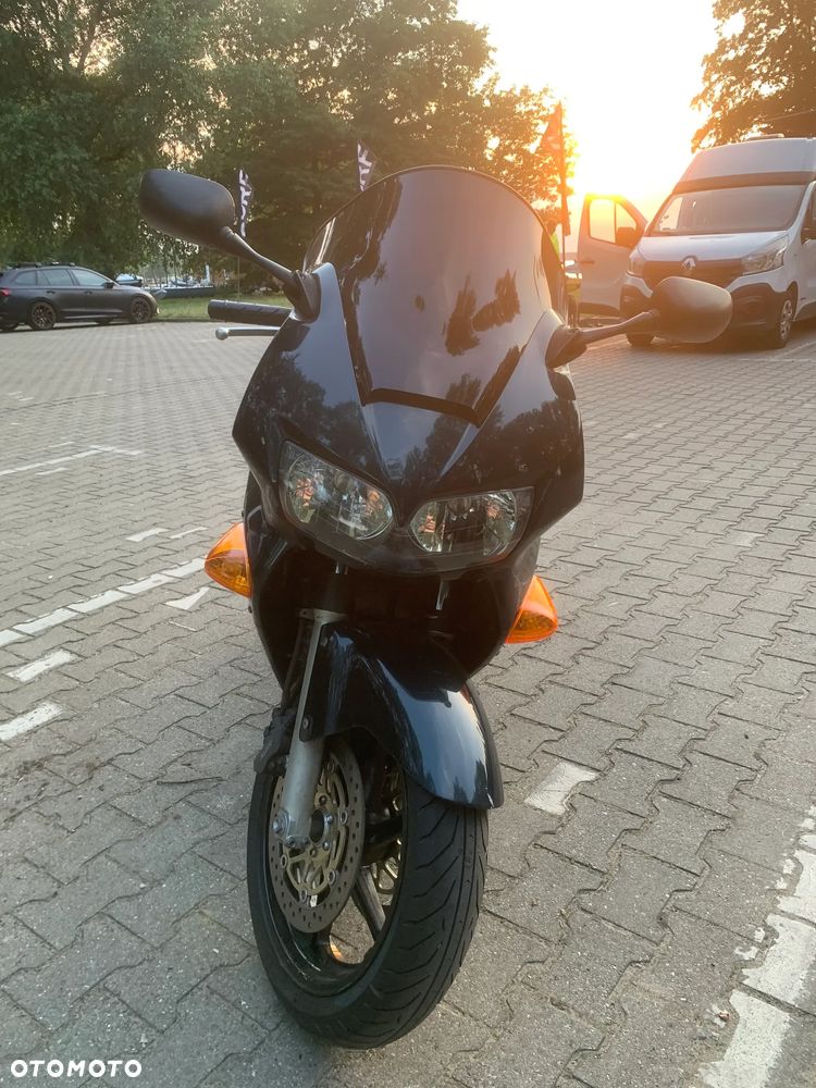 Honda VFR - 5