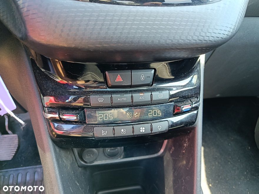 Peugeot 208 PureTech 110 Stop & Start Tech Edition - 9