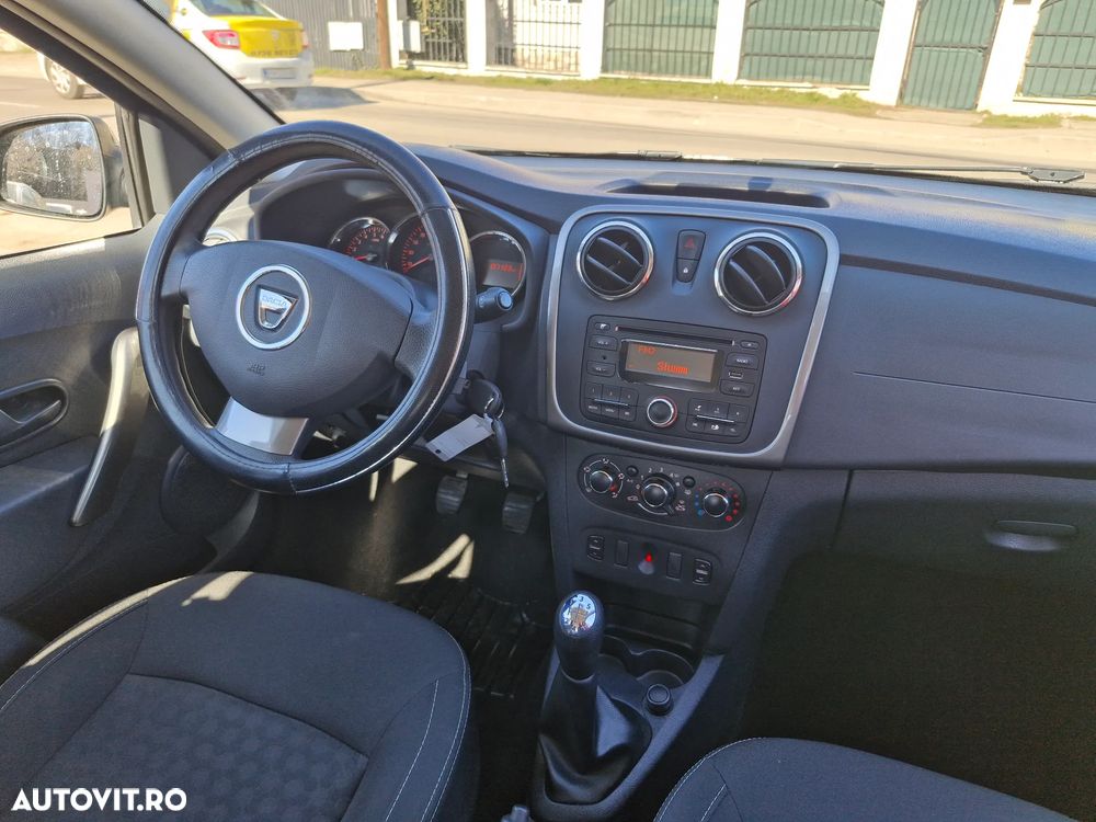 Dacia Sandero 1.2 16V 75 Laureate - 8