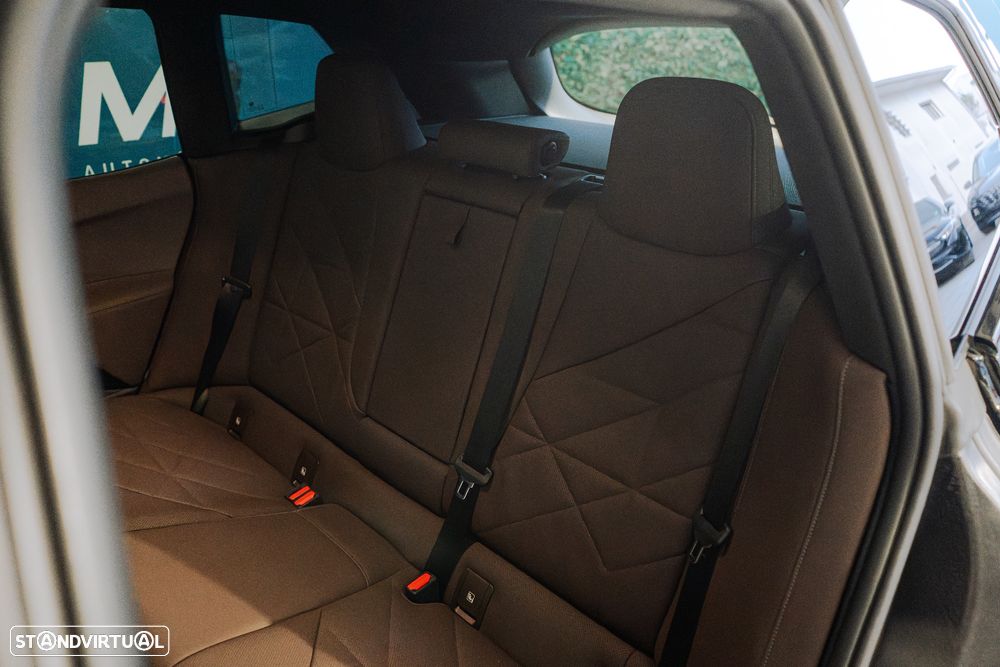 BMW iX xDrive 40 Pack Desportivo - 7