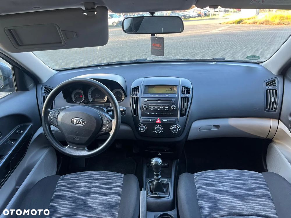 Kia Ceed 1.4 Comfort - 11