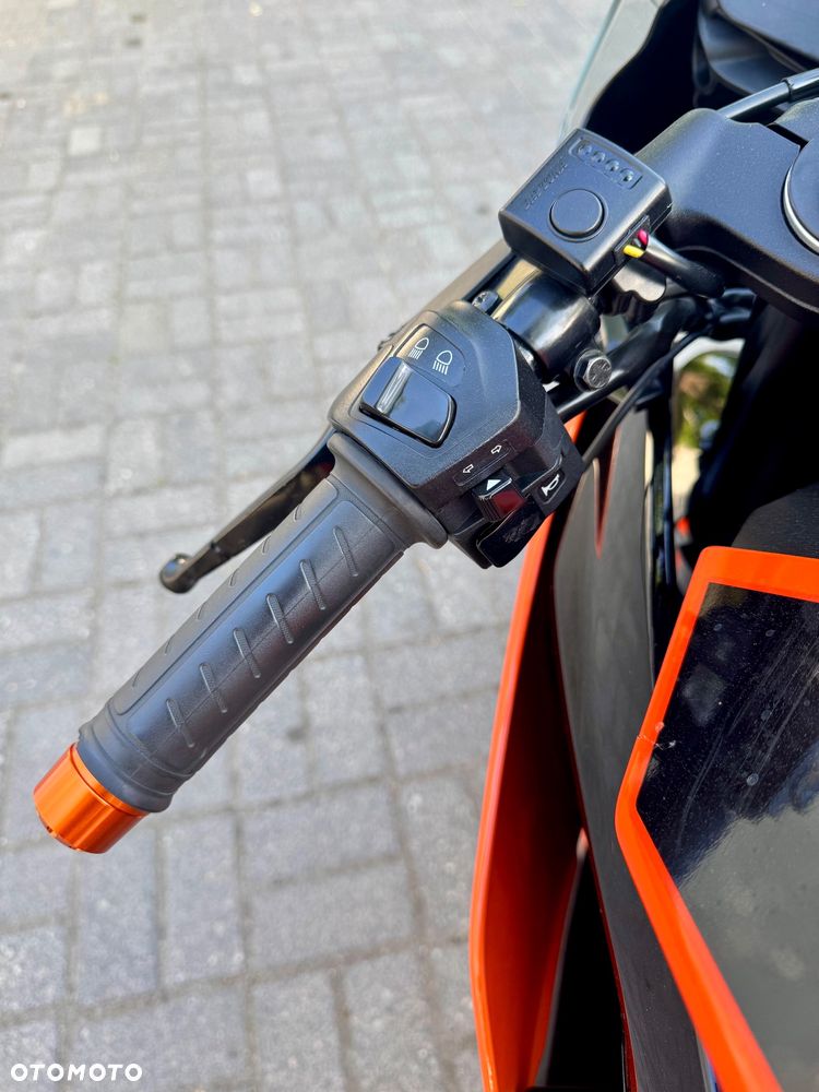 KTM RC 125 - 12