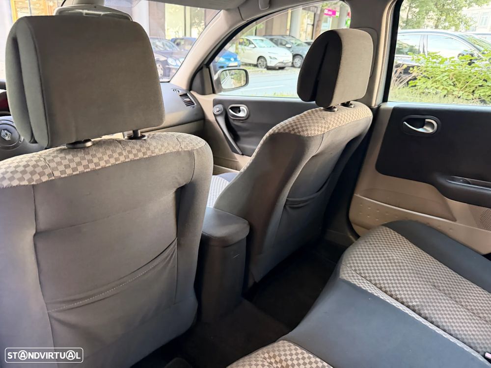 Renault Mégane 1.5 dCi Confort Dynamique - 12