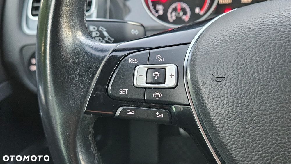 Volkswagen Golf - 15