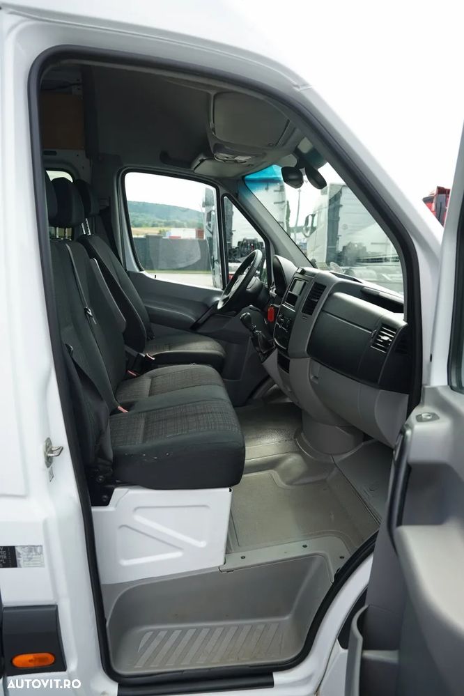 Mercedes-Benz / SPRINTER 310 CDI / CARTER CU 7 LOCURI / MANUALĂ / TABLĂ AUTO / PANEL - 32