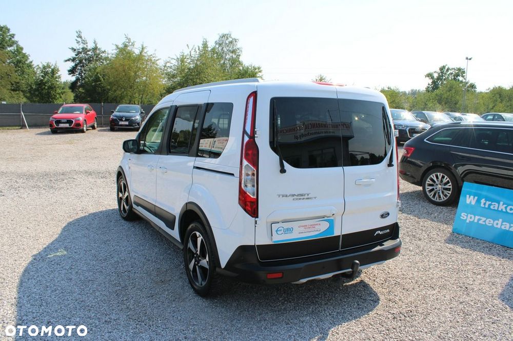 Ford Transit Connect - 8