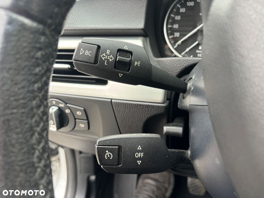 BMW Seria 3 - 35