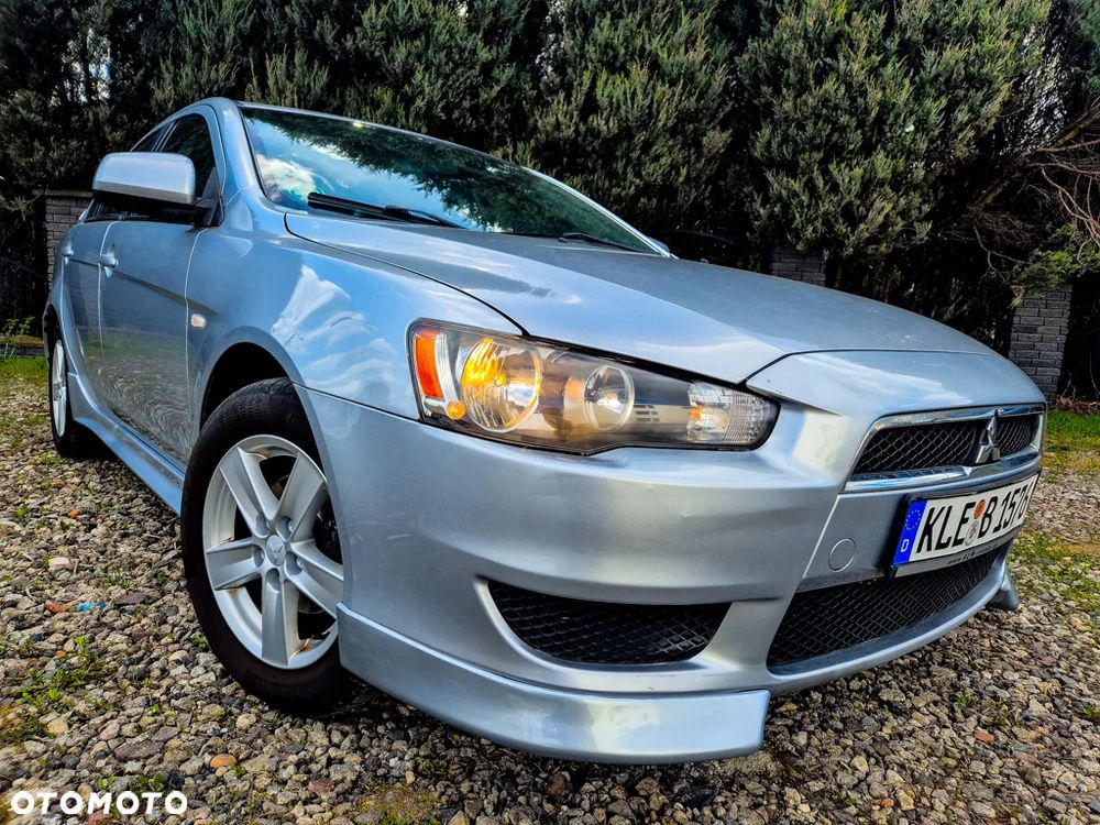 Mitsubishi Lancer - 10