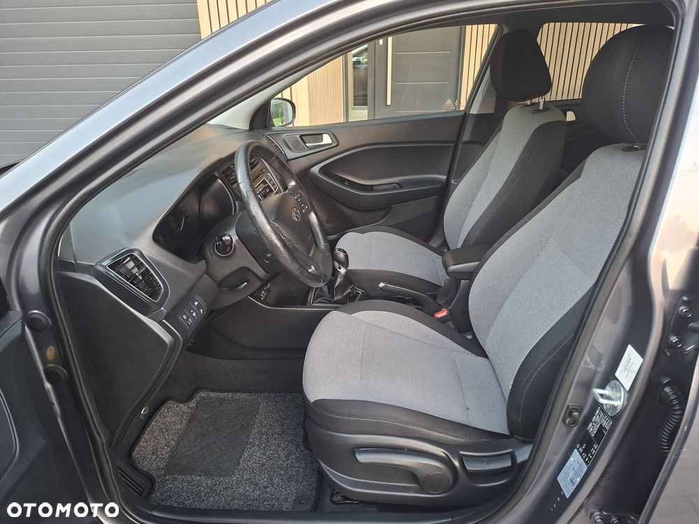 Hyundai i20 - 11