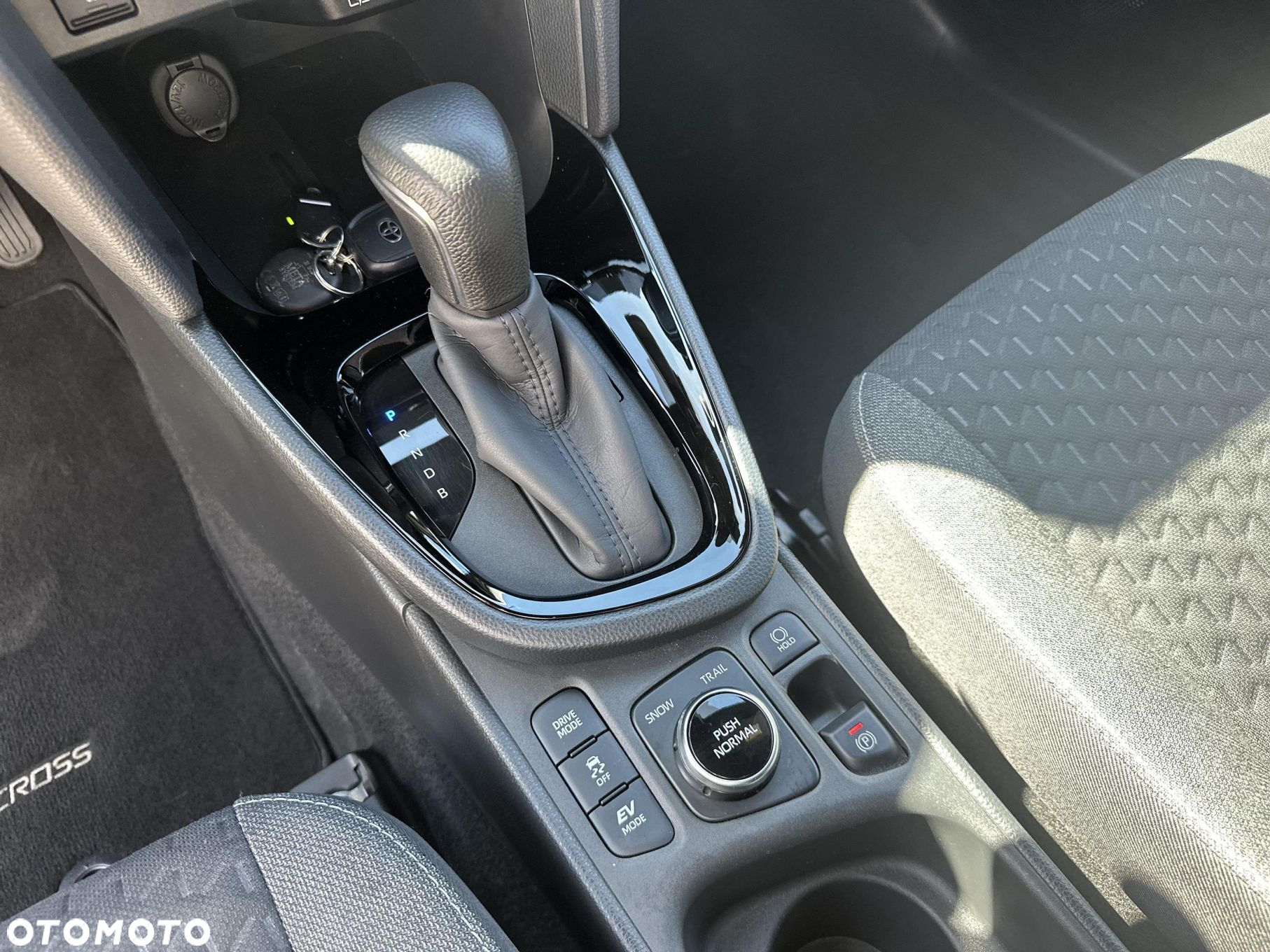 Toyota Yaris Cross - 18