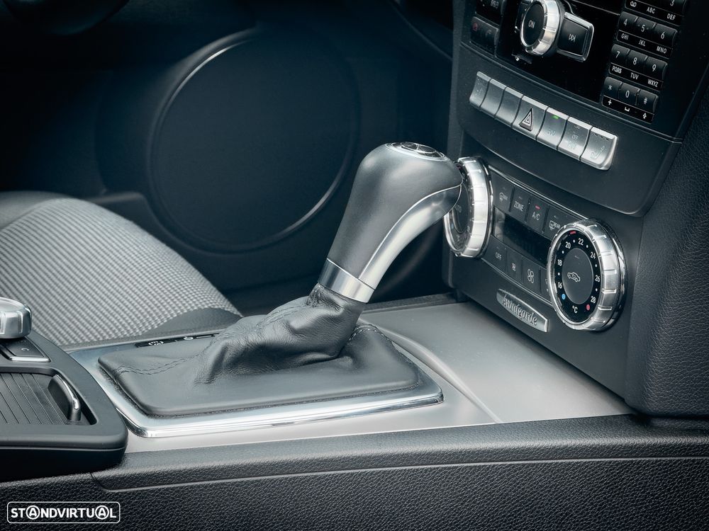 Mercedes-Benz C 220 Station CDI DPF (BlueEFFICIENCY) 7G-TRONIC Avantgarde - 7