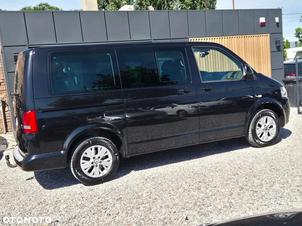 Volkswagen Caravelle - 14