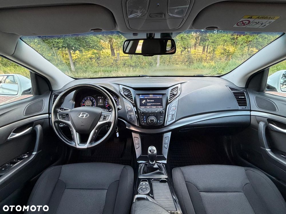 Hyundai i40 Kombi 1.6 Trend - 38
