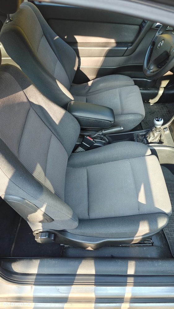 Opel Astra 1.8 Sport - 32