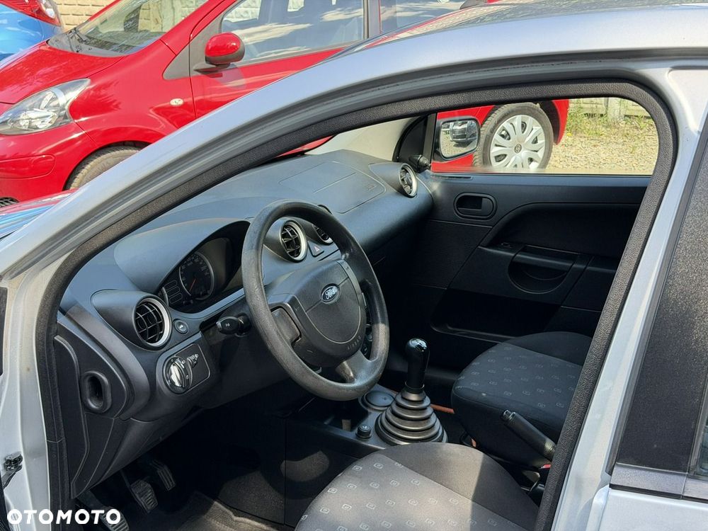 Ford Fiesta - 10