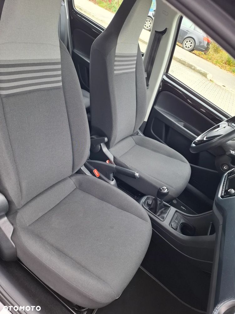 Volkswagen up! - 17