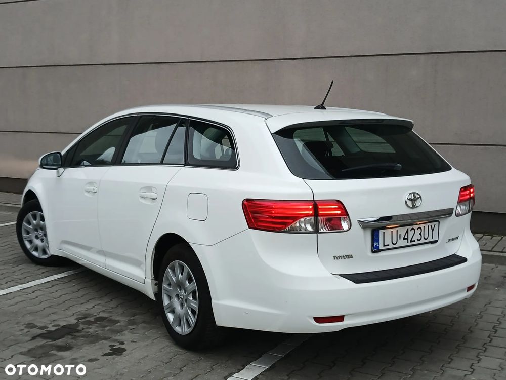 Toyota Avensis 1.8 Life - 6