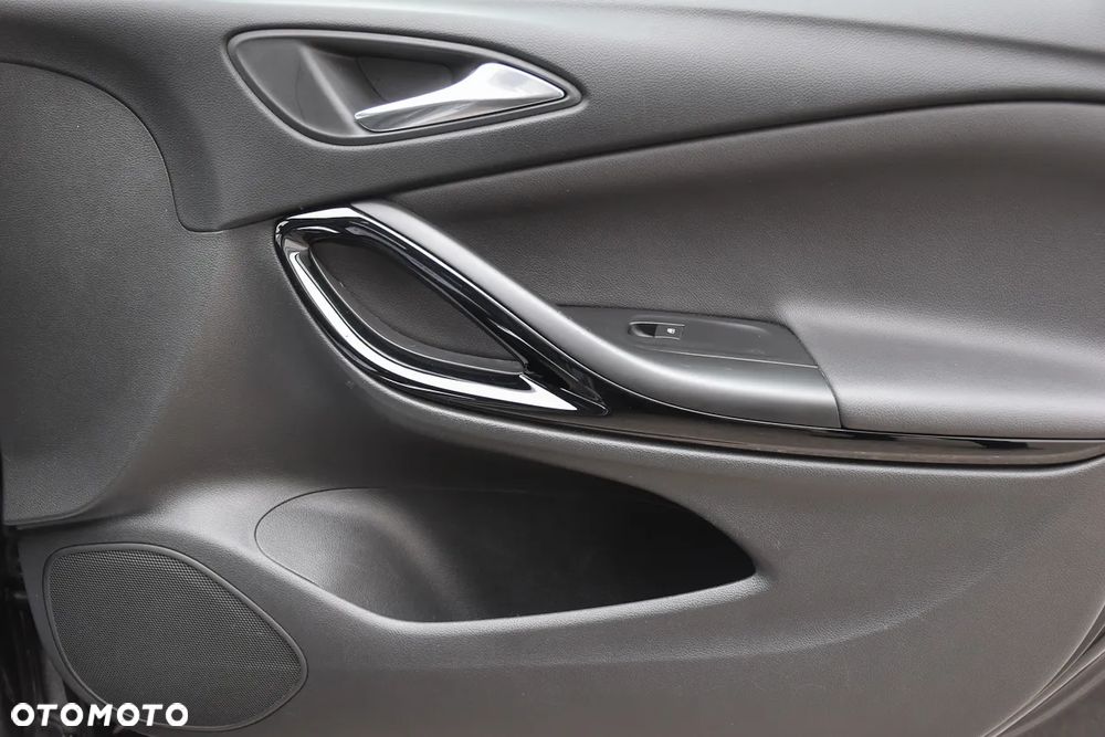 Opel Astra 1.6 D (CDTI) Start/Stop Dynamic - 22