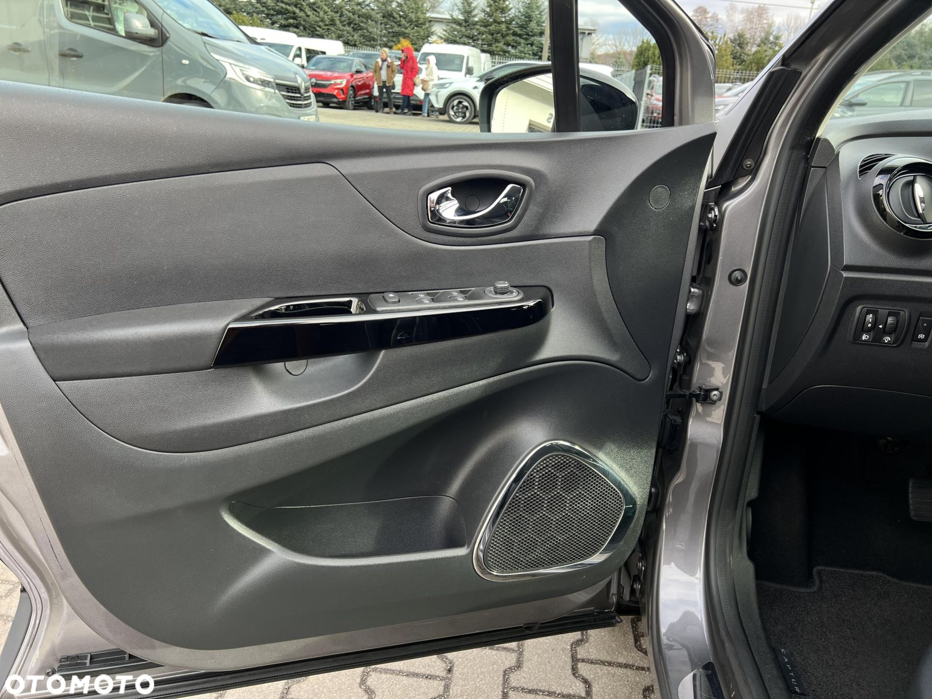 Renault Captur 1.2 TCe Intens EDC - 10