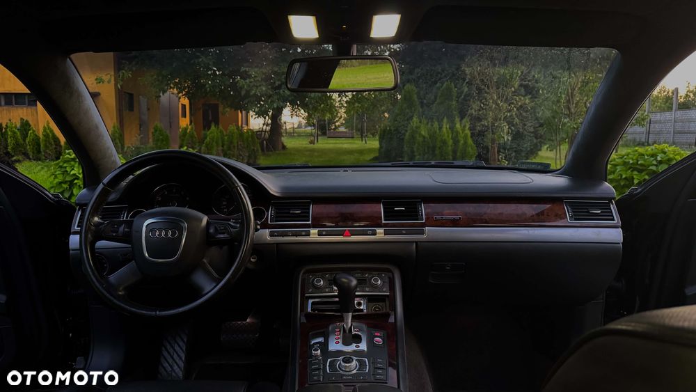 Audi A8 W12 quattro Langversion - 18