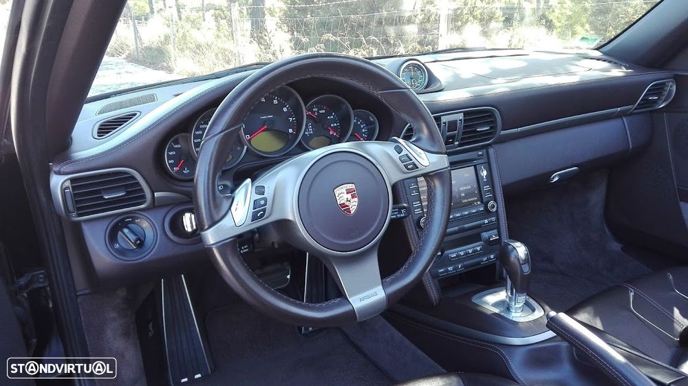 Porsche 911 Série F - 9