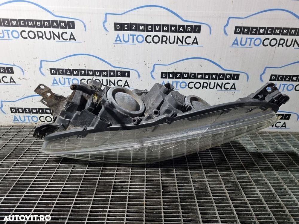 Far Stanga Ford Kuga II Facelift 2016 - 2019 SUV 4 Usi (1387) Fara xenon - 4