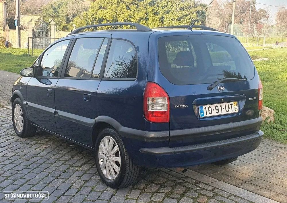 Opel Zafira 2.2 DTI - 2