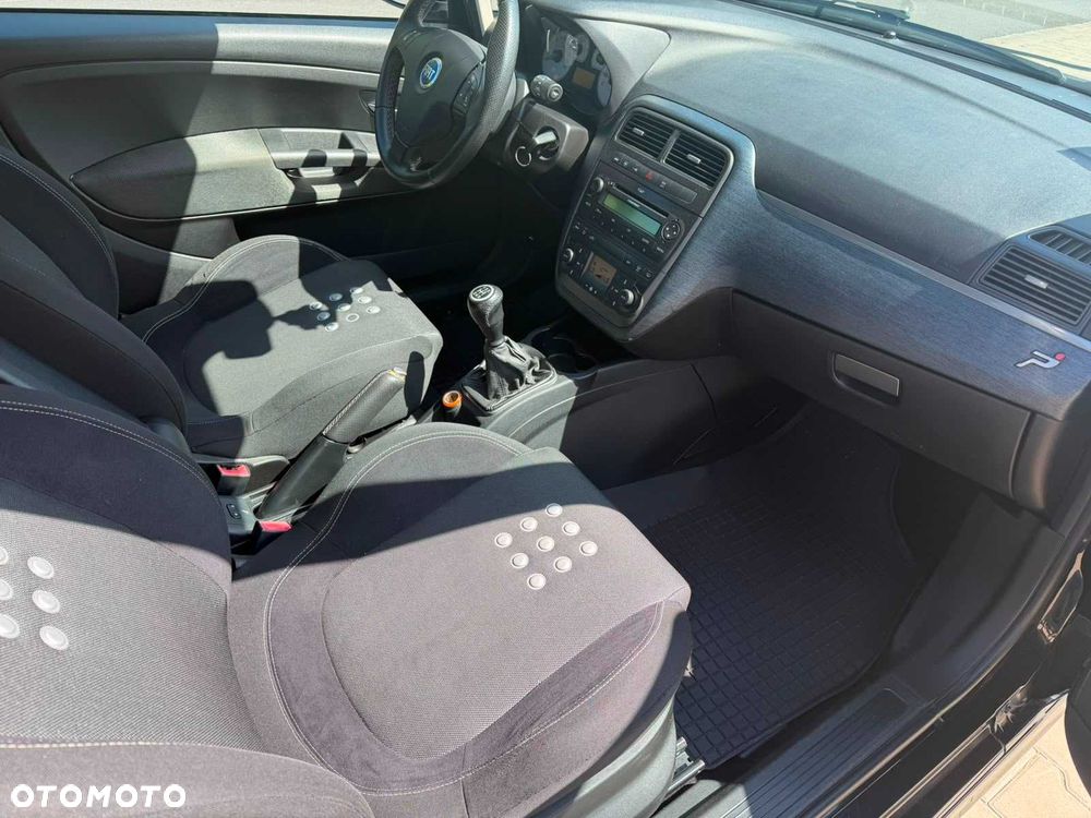 Fiat Grande Punto - 6