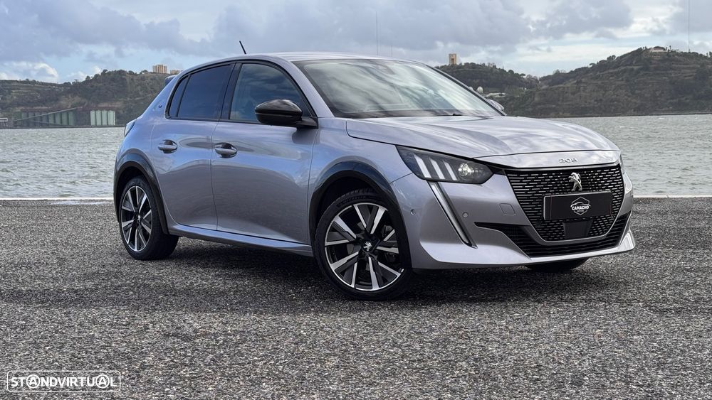 Peugeot 208 1.2 PureTech GT EAT8 - 1