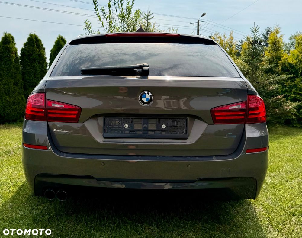 BMW Seria 5 520d M Sport - 9