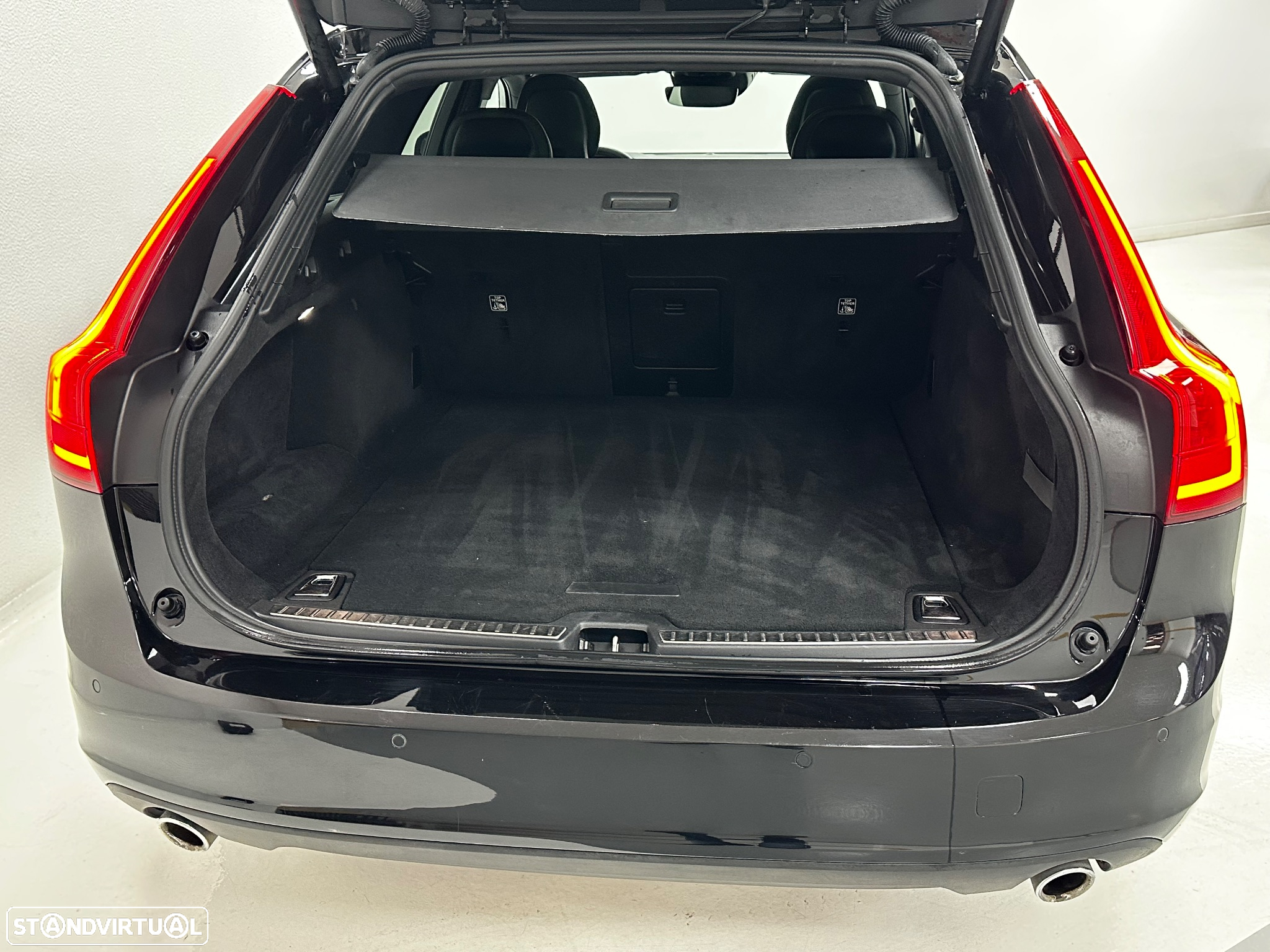 Volvo V90 2.0 D4 Momentum Plus Geartronic - 21