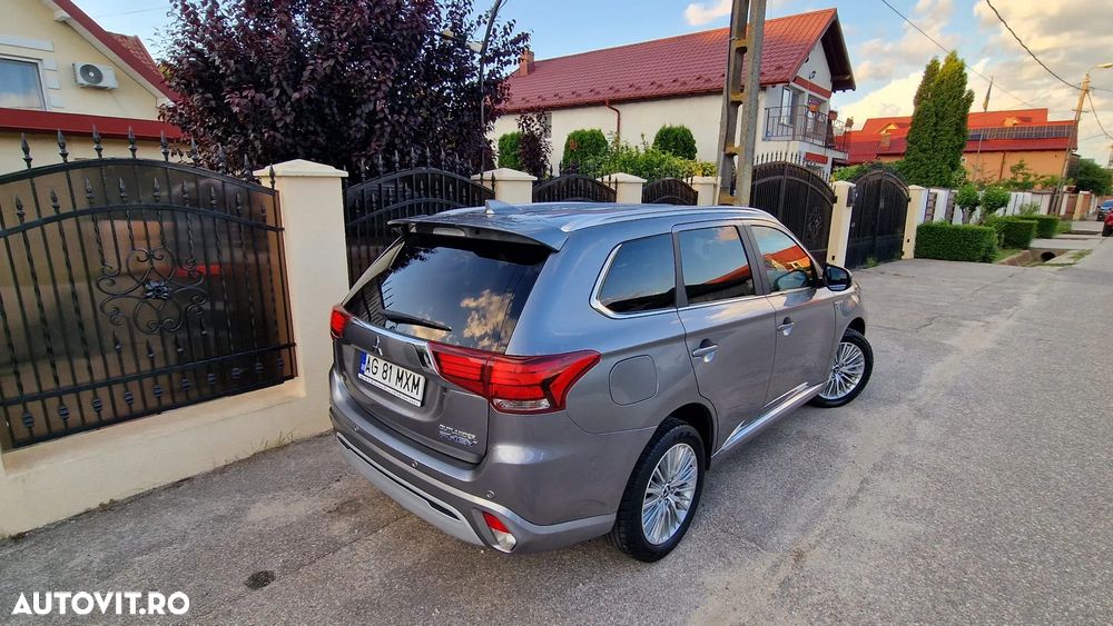 Mitsubishi Outlander 2.4 4WD Diamant+ - 29