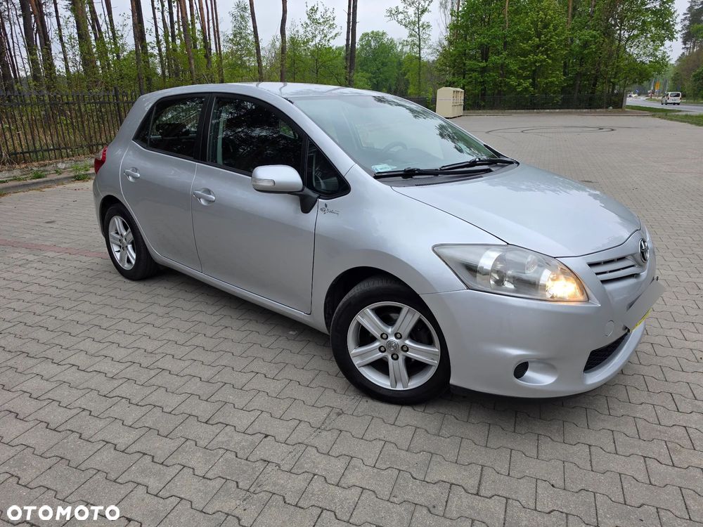 Toyota Auris 1.6 Luna - 16