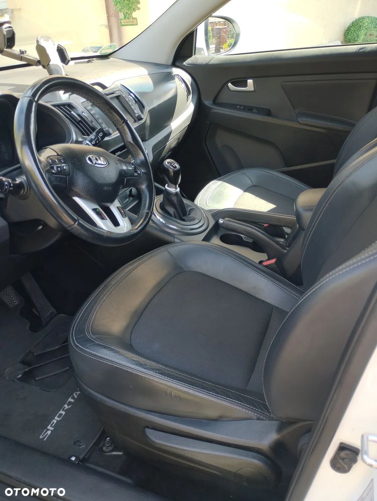 Kia Sportage 2.0 CRDI 2WD Attract - 3