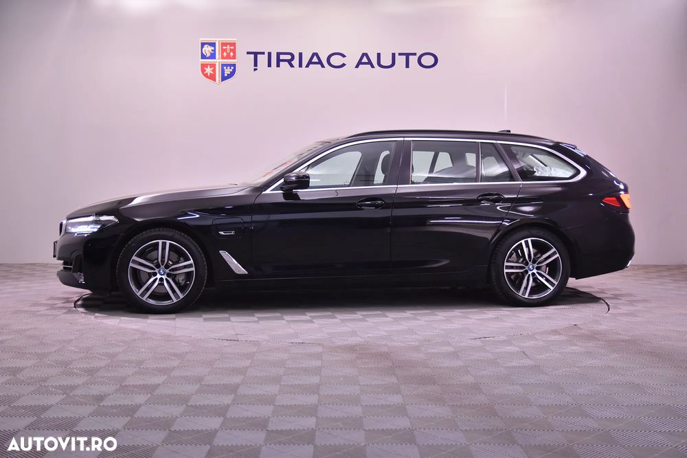 BMW Seria 5 530e xDrive Touring Aut. - 2