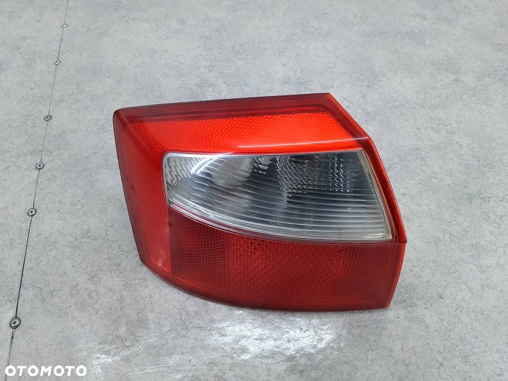 LAMPA TYLNA LEWA AUDI A4 B6 153929 HELLA SEDAN - 3